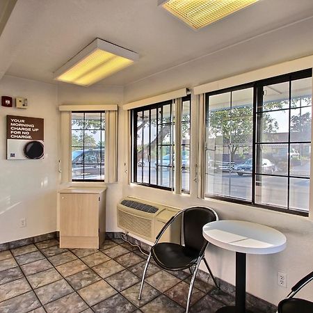 Motel 6 Milwaukee West - 브룩필드 외부 사진