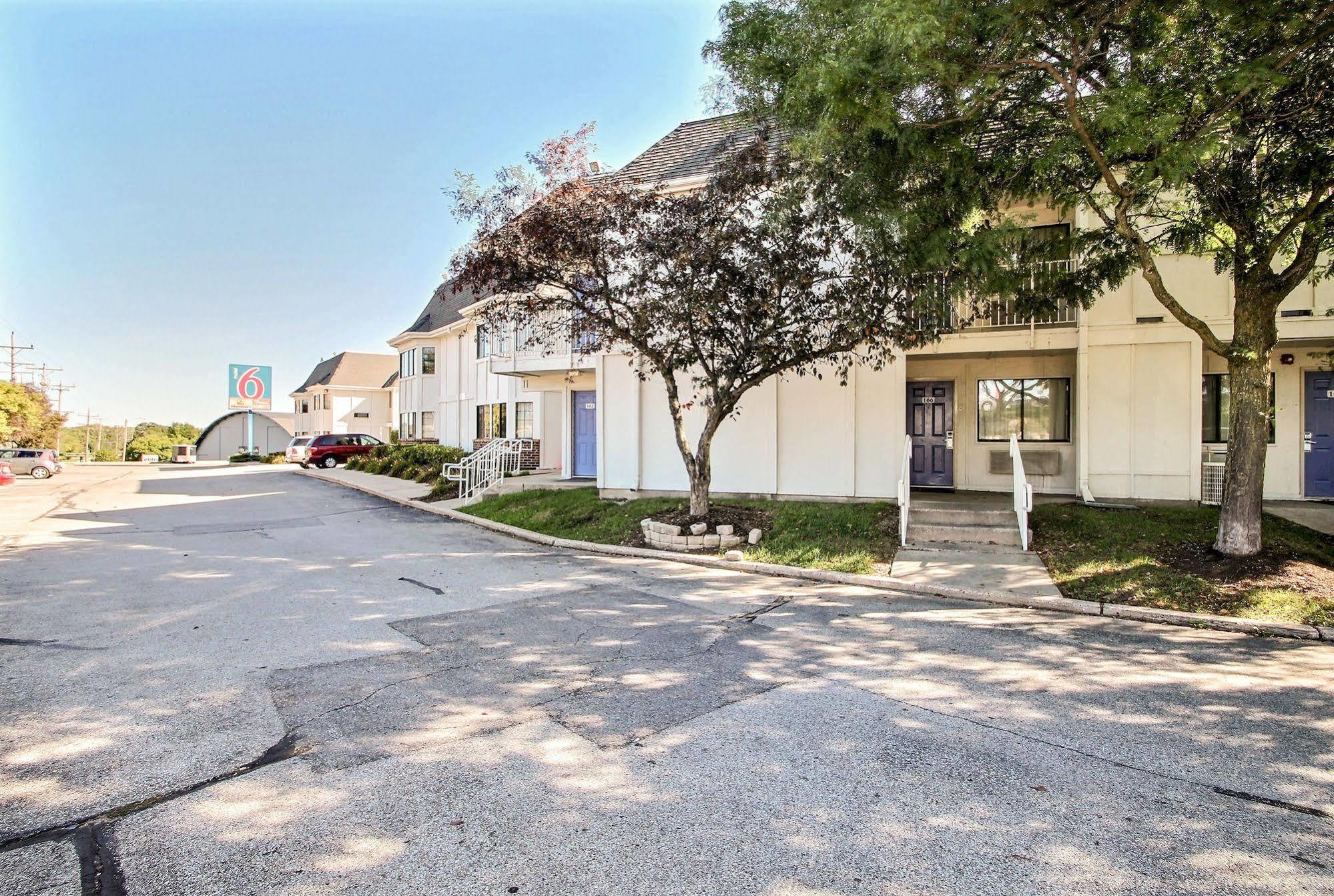 Motel 6 Milwaukee West - 브룩필드 외부 사진
