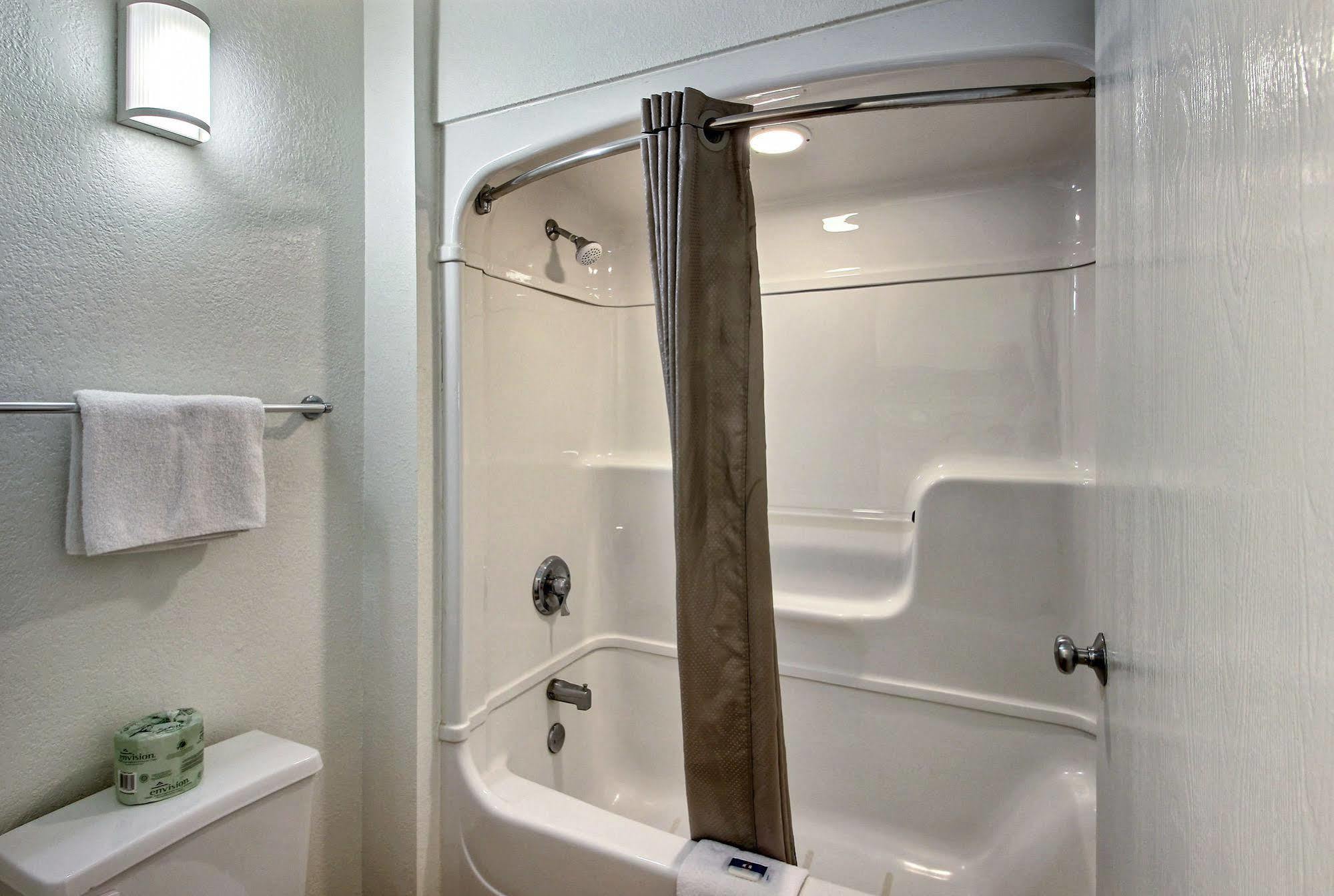 Motel 6 Milwaukee West - 브룩필드 외부 사진