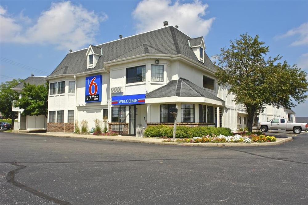 Motel 6 Milwaukee West - 브룩필드 시설 사진