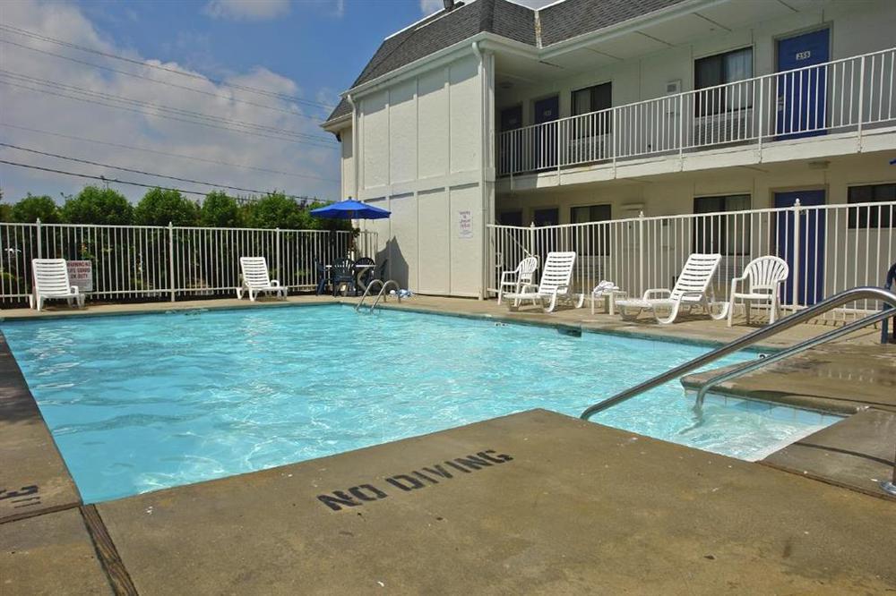 Motel 6 Milwaukee West - 브룩필드 시설 사진
